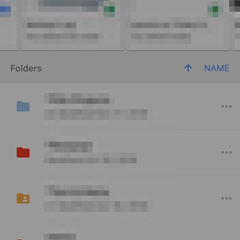Снимок экрана iPhone, показывающий процесс загрузки с Google Диска с выделенной опцией фотографий и видео.