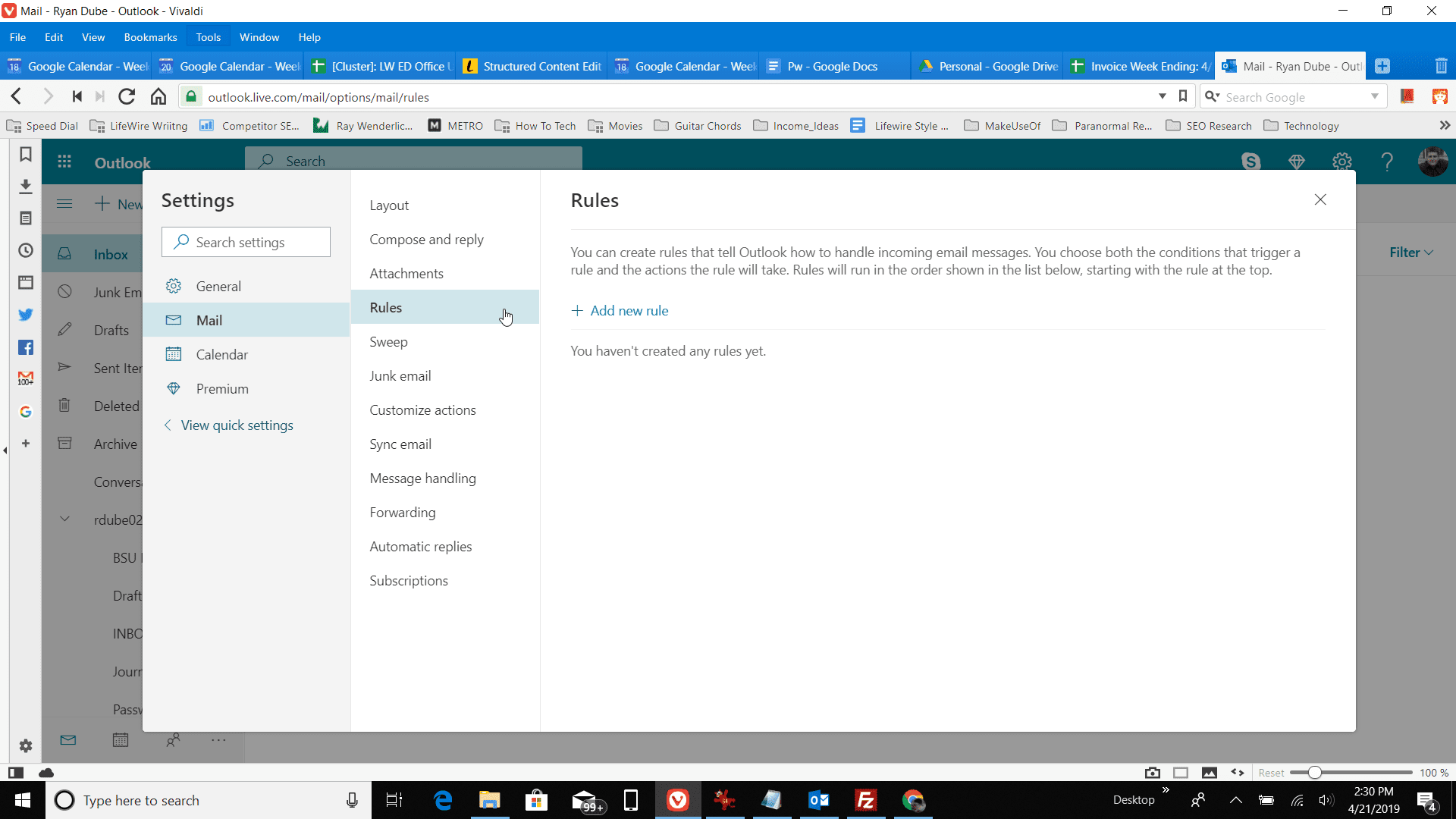 Снимок экрана добавления нового правила в онлайн-настройках Outlook