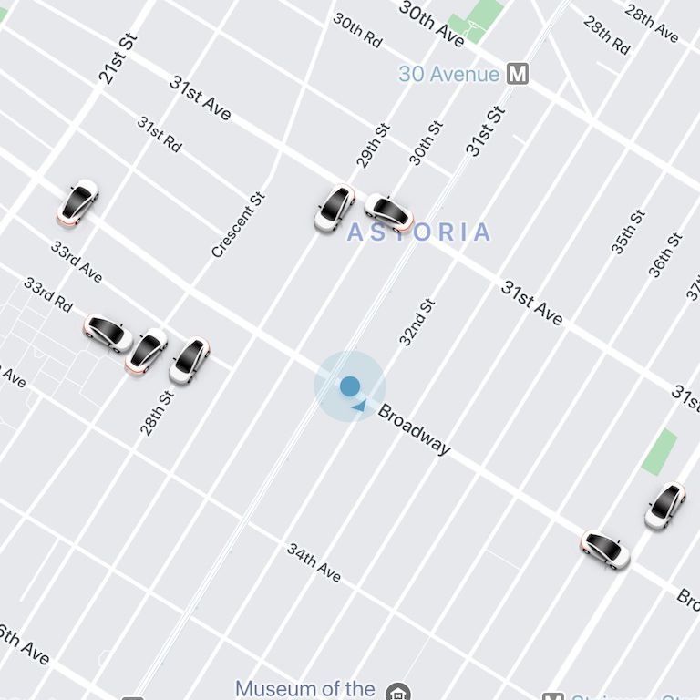 Снимок экрана приложения Uber с выделением значка автомобиля и часов в разделе Куда? коробка.