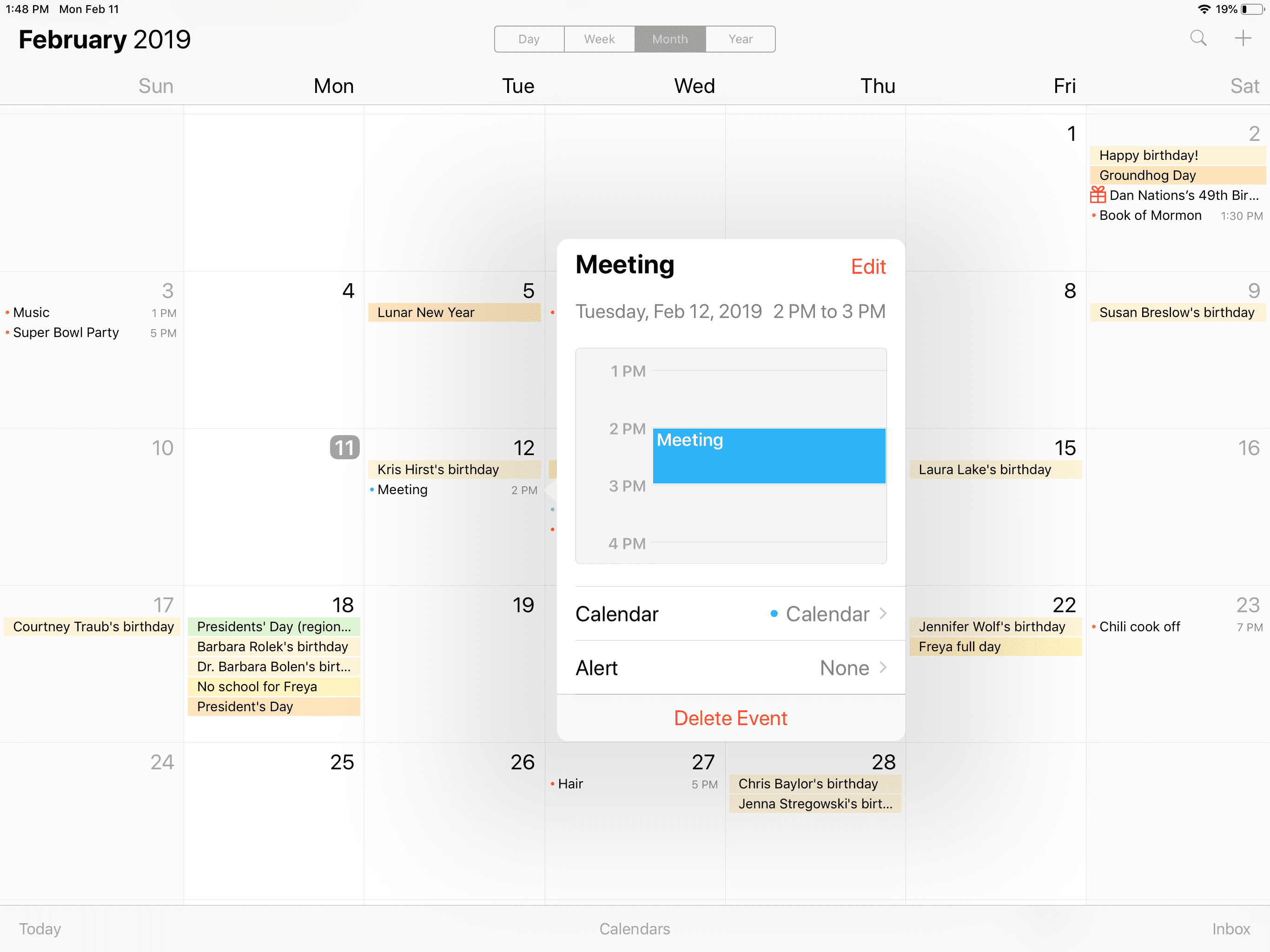 Снимок экрана с календарем iPad во время редактирования события