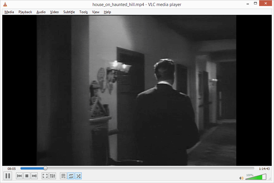 Программа VLC с воспроизведением фильма Дом на холме с привидениями