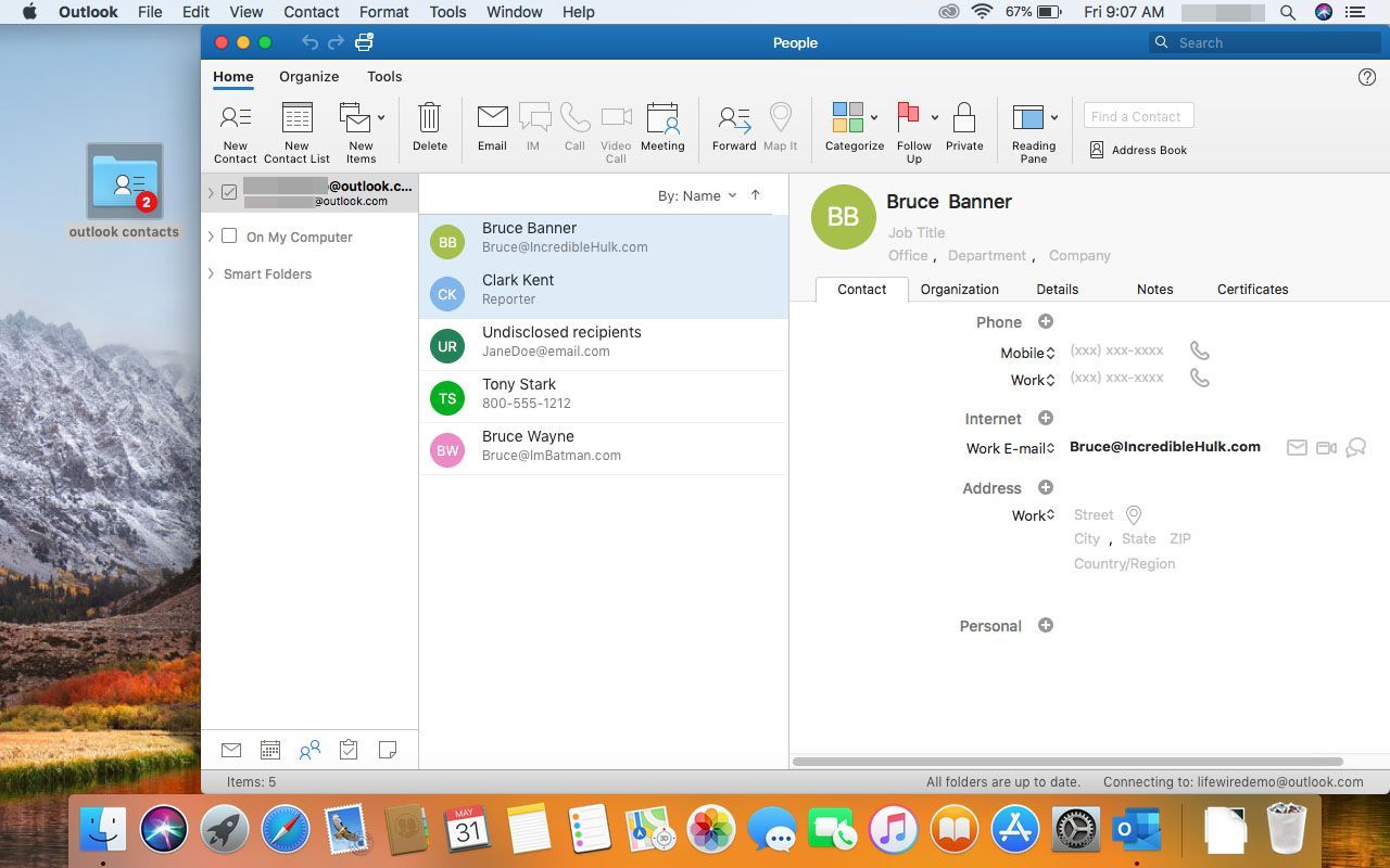 Просмотр контактов в Outlook для Mac 2016.