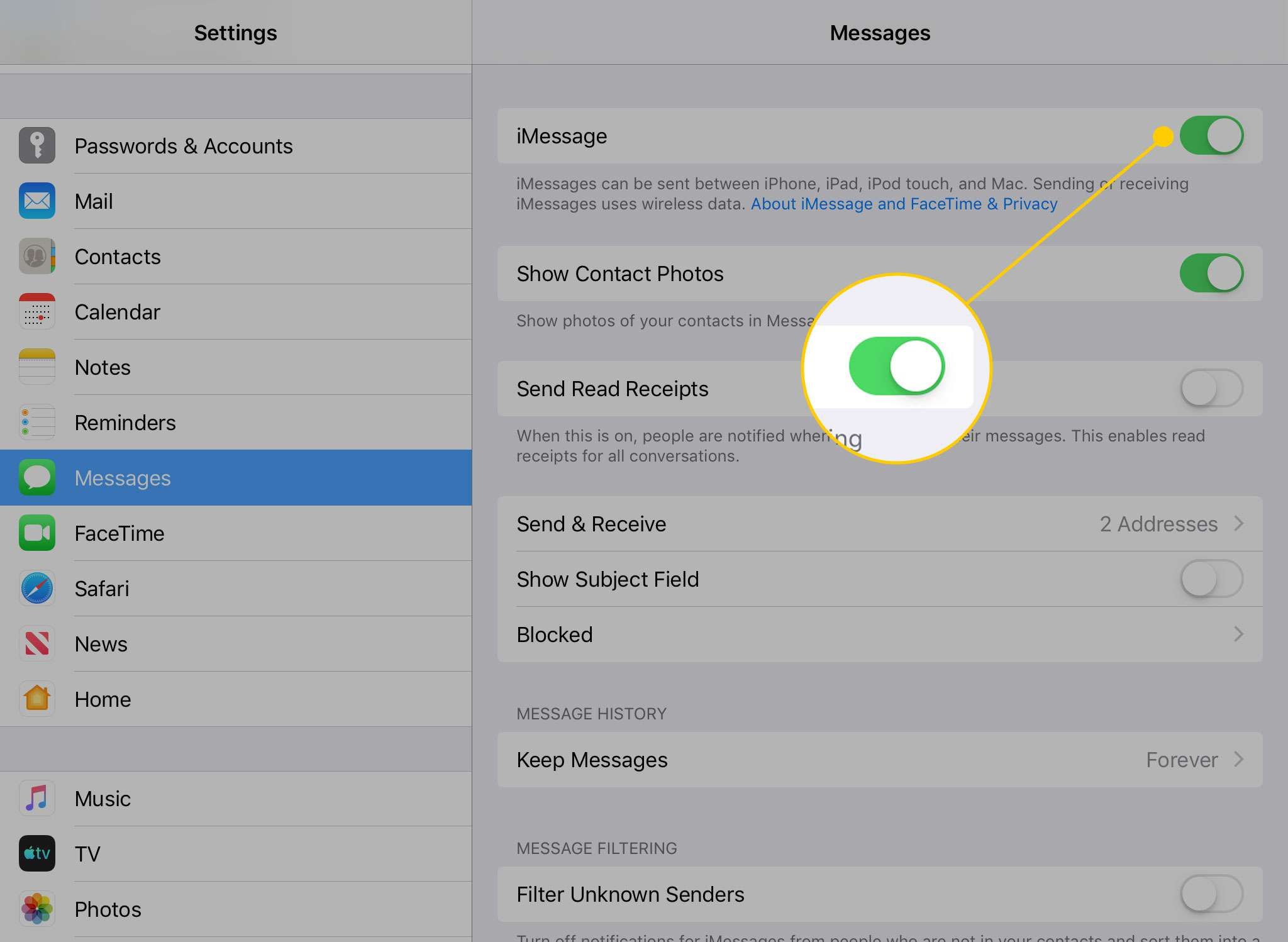Раздел «Сообщения» настроек iPad с выделенным переключателем iMessage