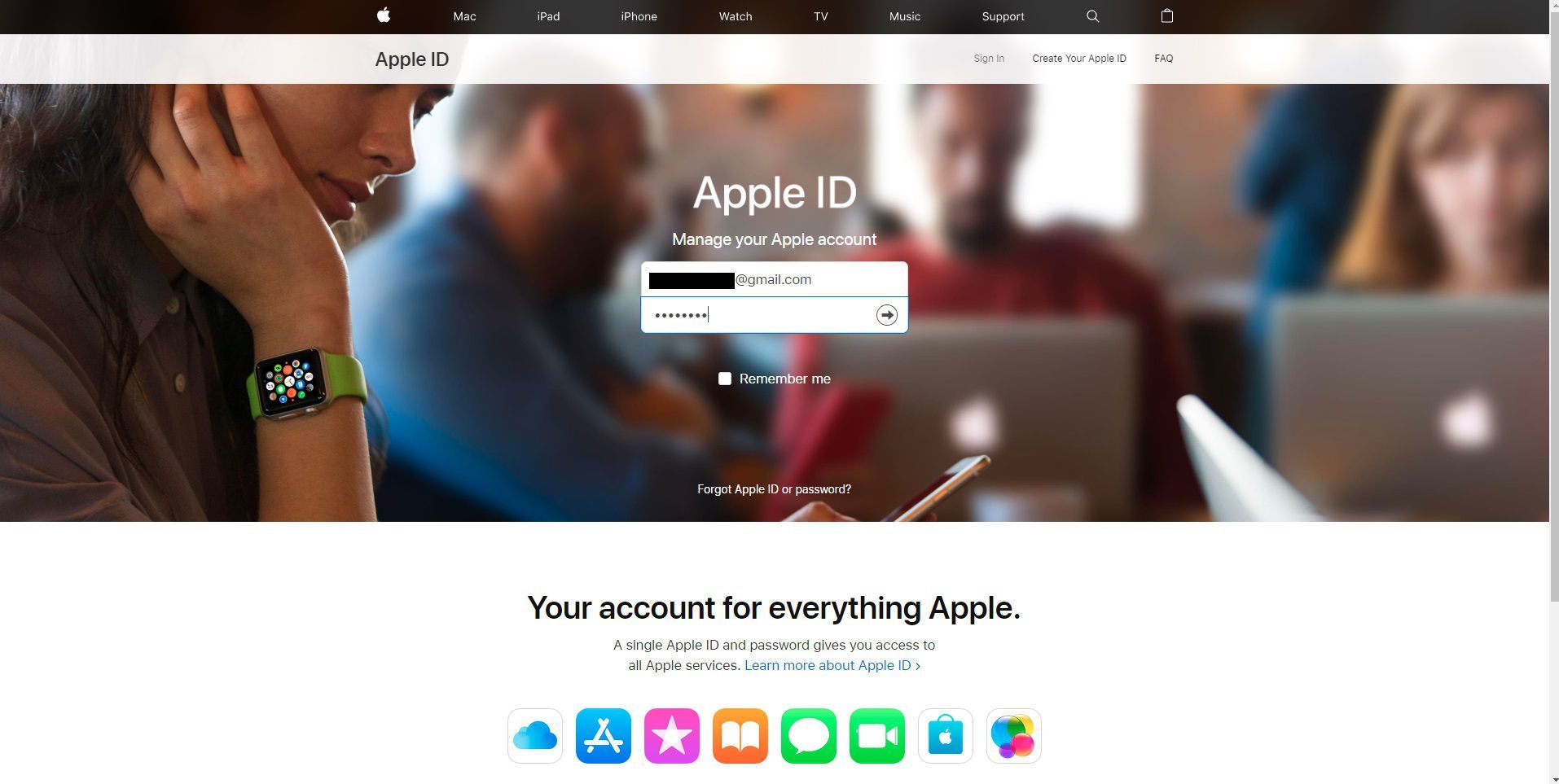 Снимок экрана с изображением страницы входа в Apple ID с заполненным адресом электронной почты и паролем