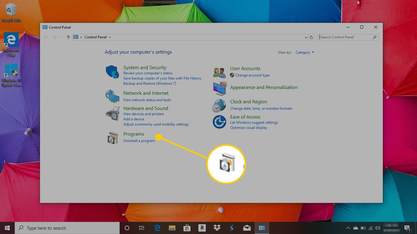 Панель управления в Windows 10 с выделенным меню «Программы»