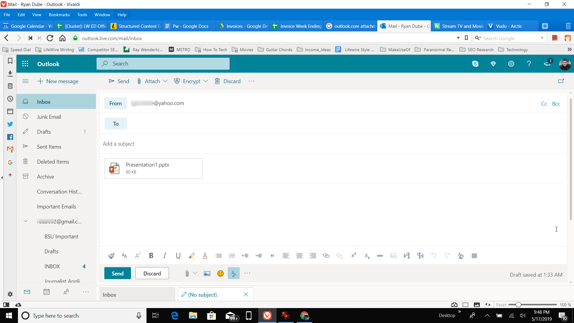 Снимок экрана: файл, прикрепленный к электронной почте Outlook в Интернете