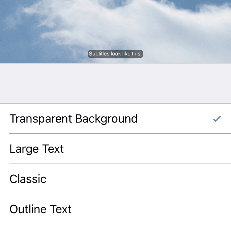 Снимок экрана iPhone, на котором показаны параметры стиля «Стили субтитров и титров для iPhone»