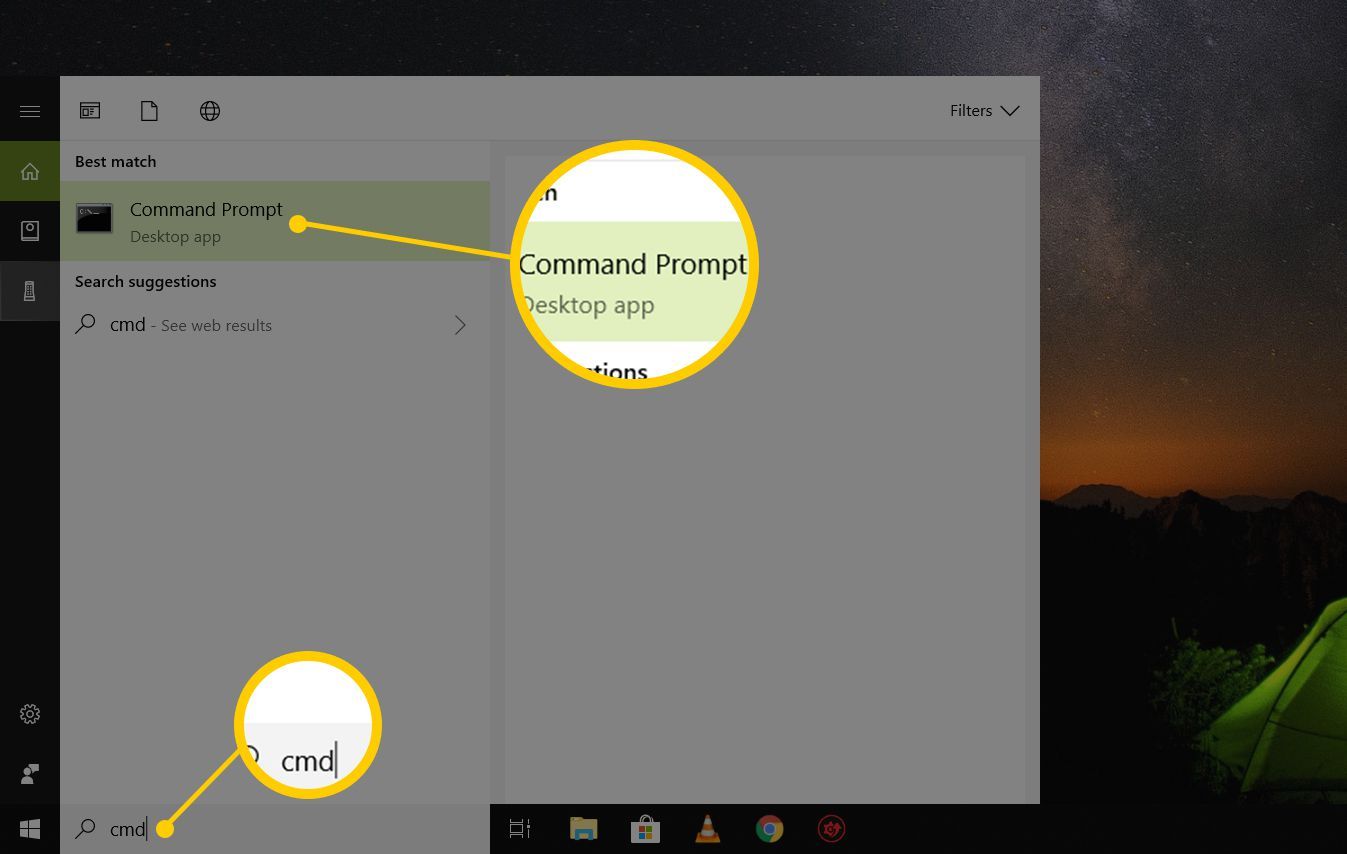 Снимок экрана: командная строка и поисковый запрос cmd в Windows 10
