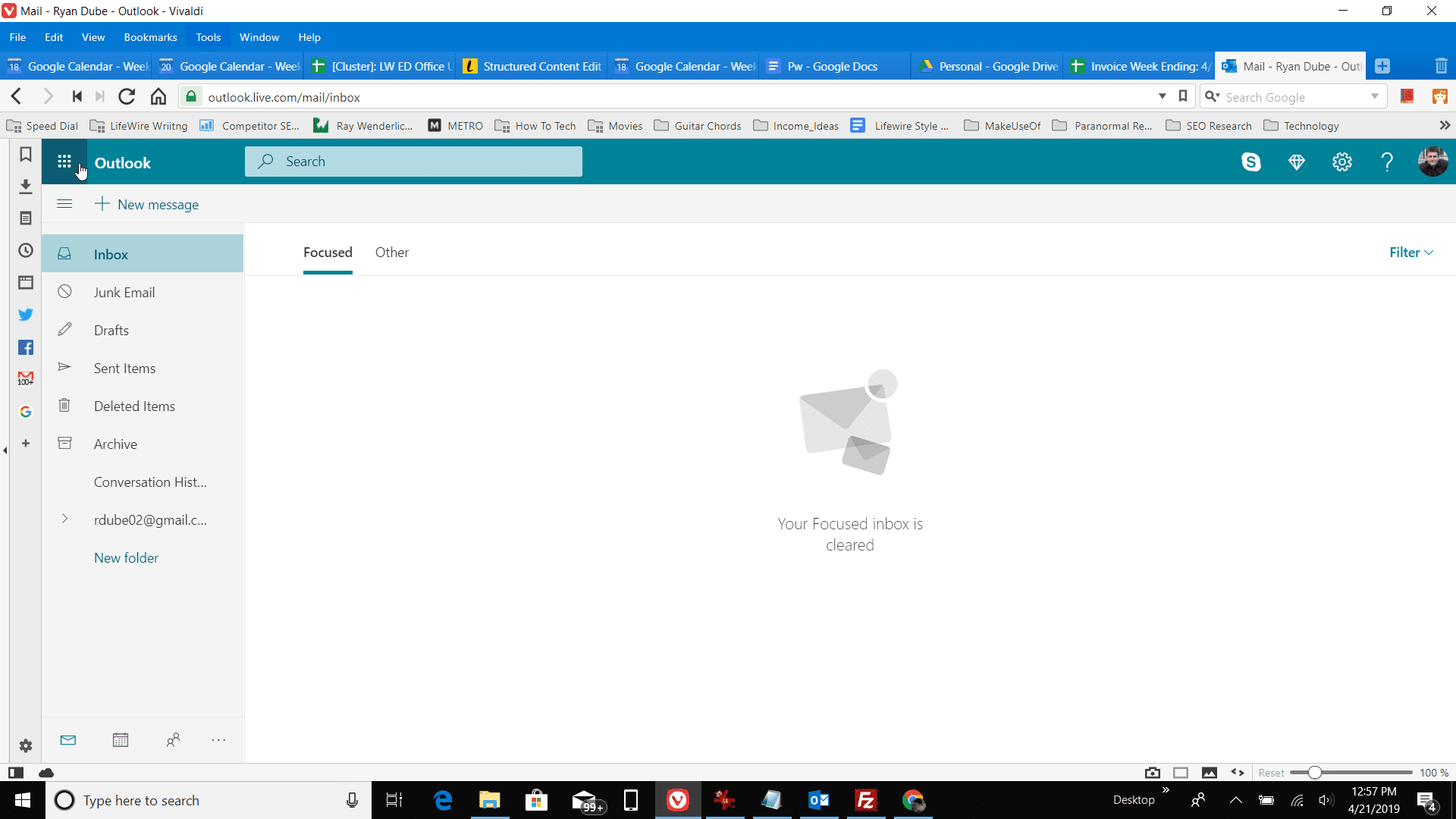 Снимок экрана со значком приложения в Outlook.com