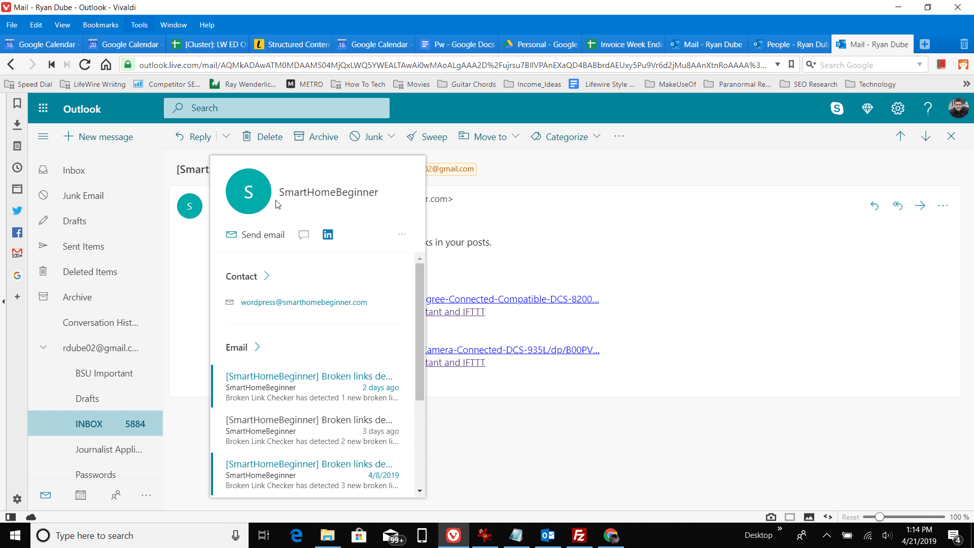 Снимок экрана выбора контактов в Outlook.com