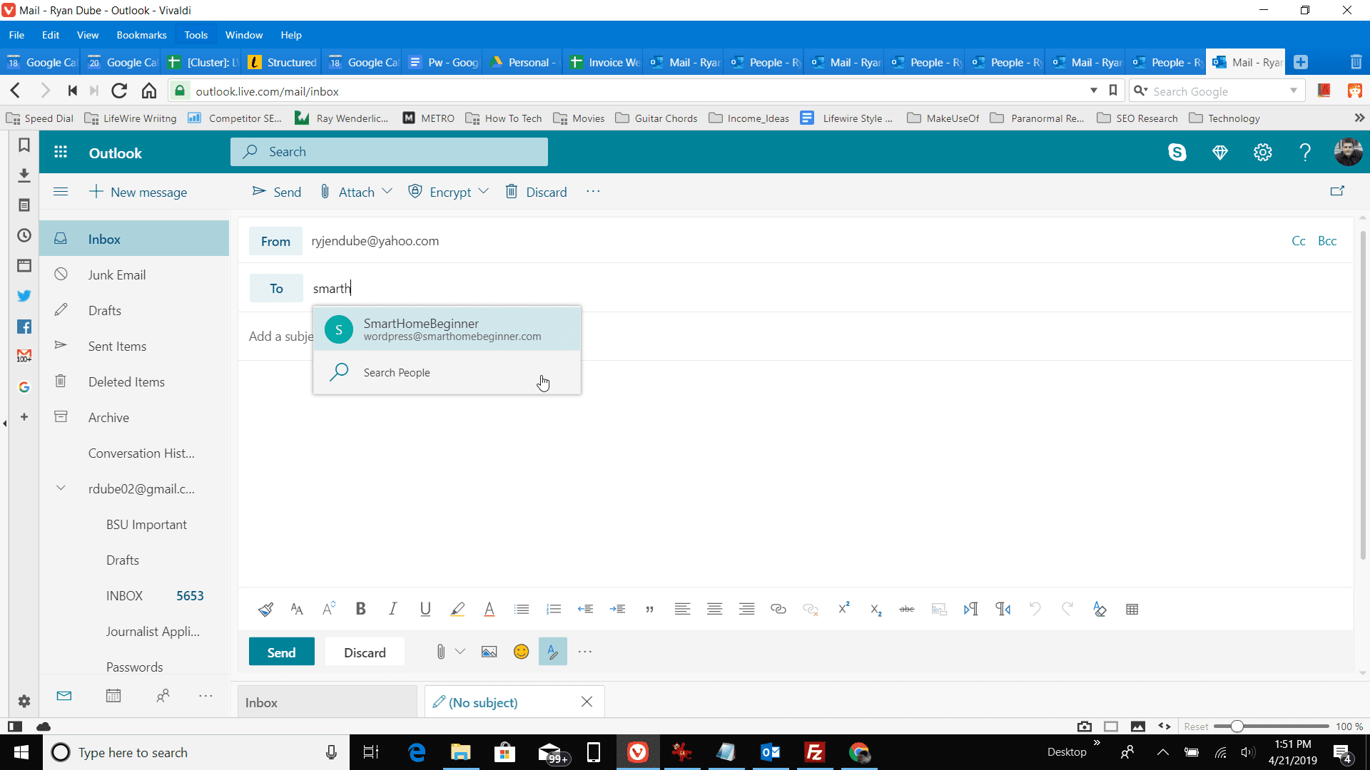 Снимок экрана: использование поля «Кому» в Outlook.com для поиска контактов
