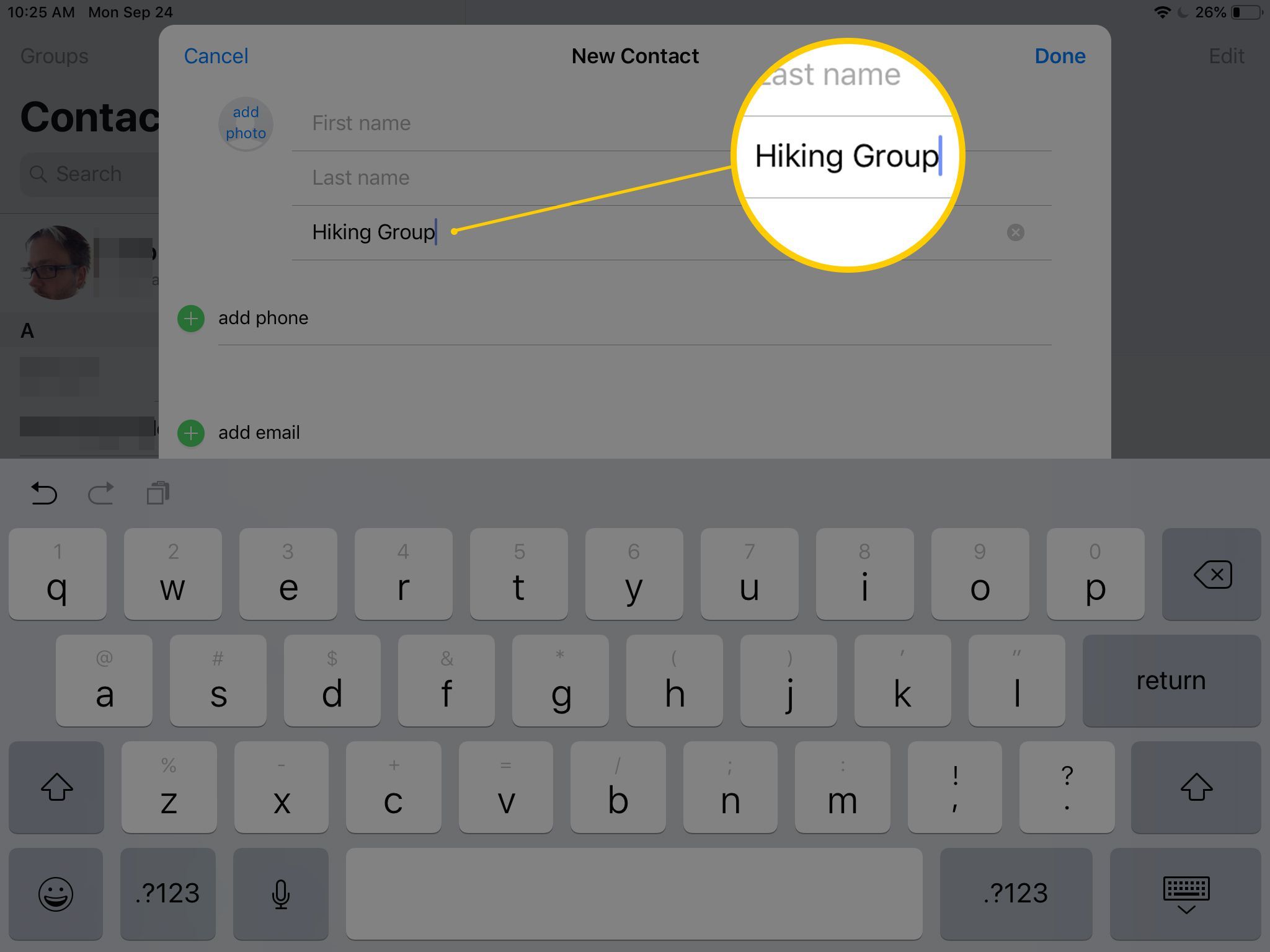 Новое имя группы контактов в приложении Контакты для iPad
