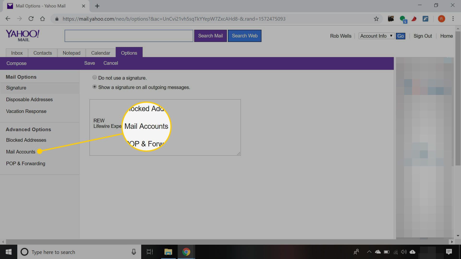 Параметры в Yahoo Mail Basic с выделенным заголовком «Учетные записи почты»