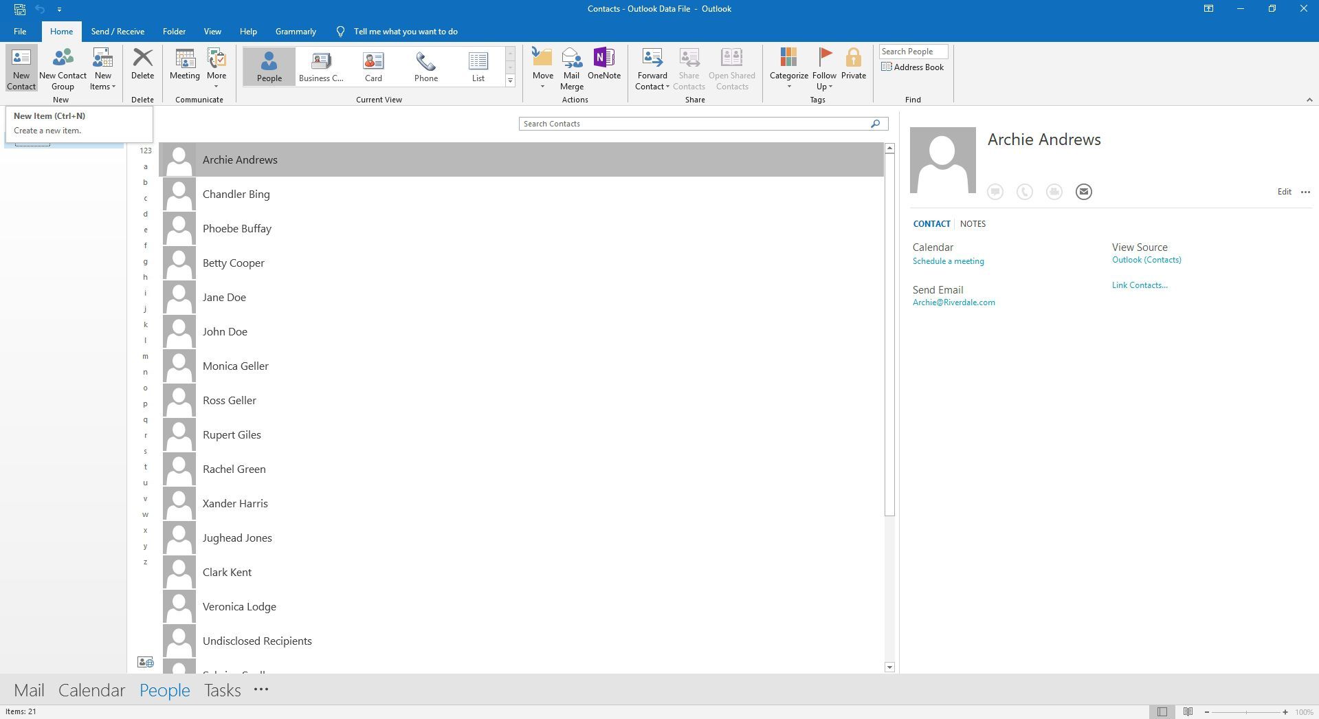 Выбор новой опции контакта в скриншоте Outlook