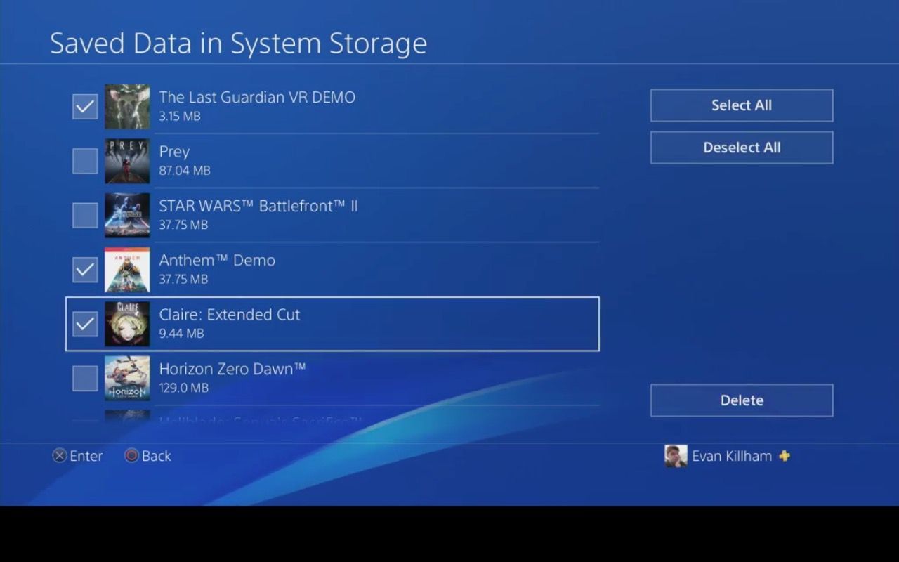 Выбор файлов для удаления из сохраненных данных на PS4.