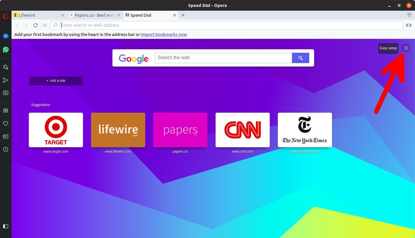 Снимок экрана браузера Opera со стрелкой, указывающей на значок настроек