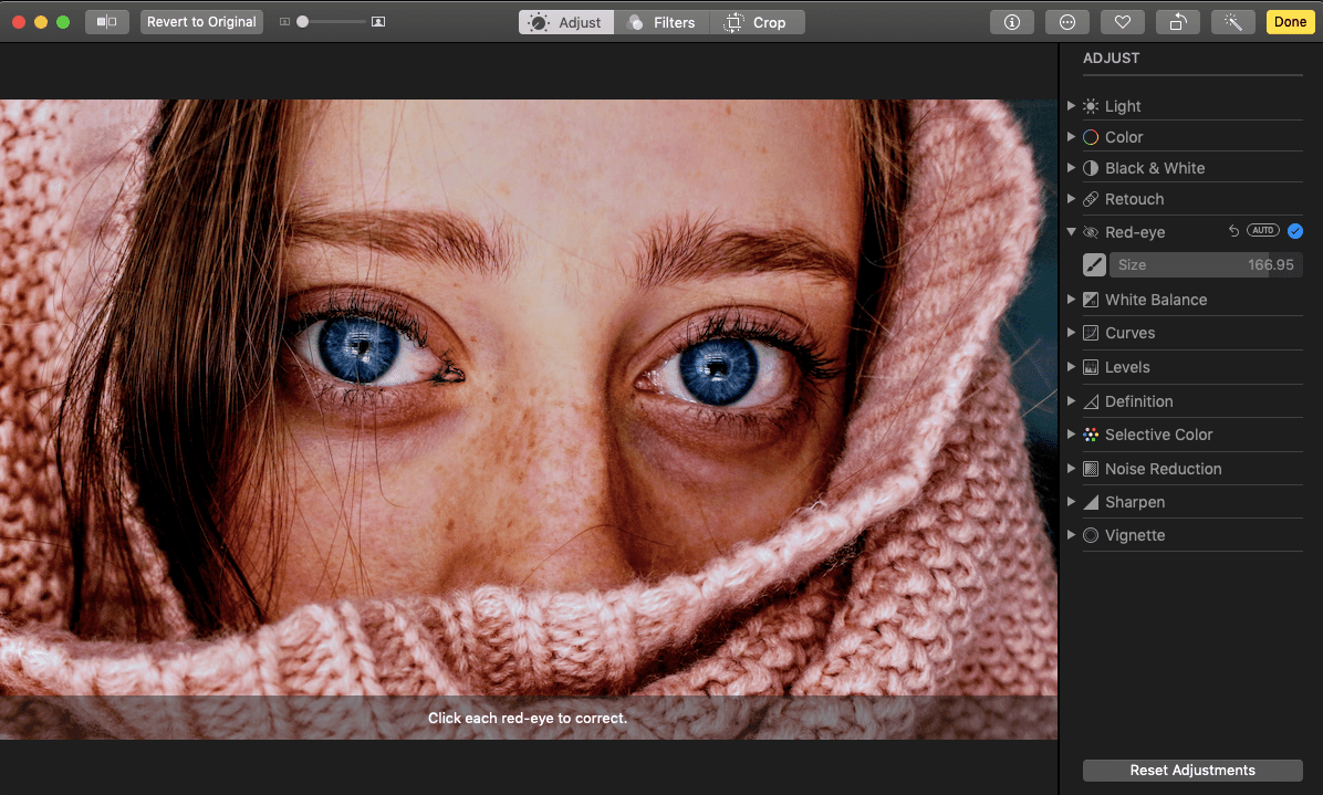 Скриншот настройки и эффекта красных глаз на Mac