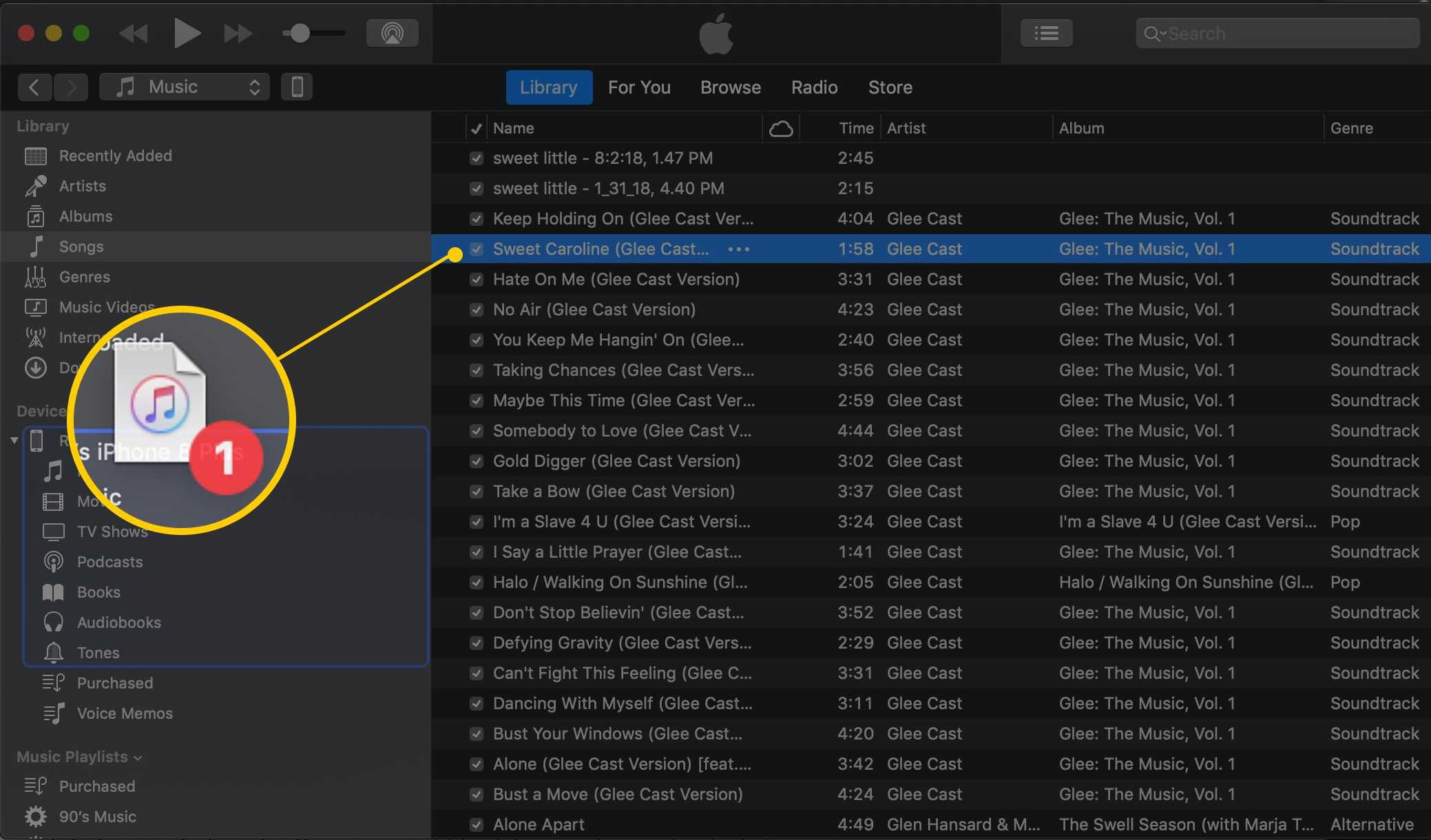 Перетаскивание одной дорожки из окна песни iTunes на значок iPhone в левой панели в MacOS iTunes