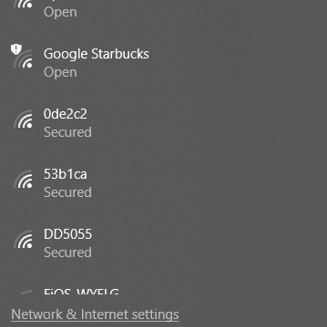 снимок экрана со списком сетей Wi-Fi в Windows 10 с опцией Google Starbucks