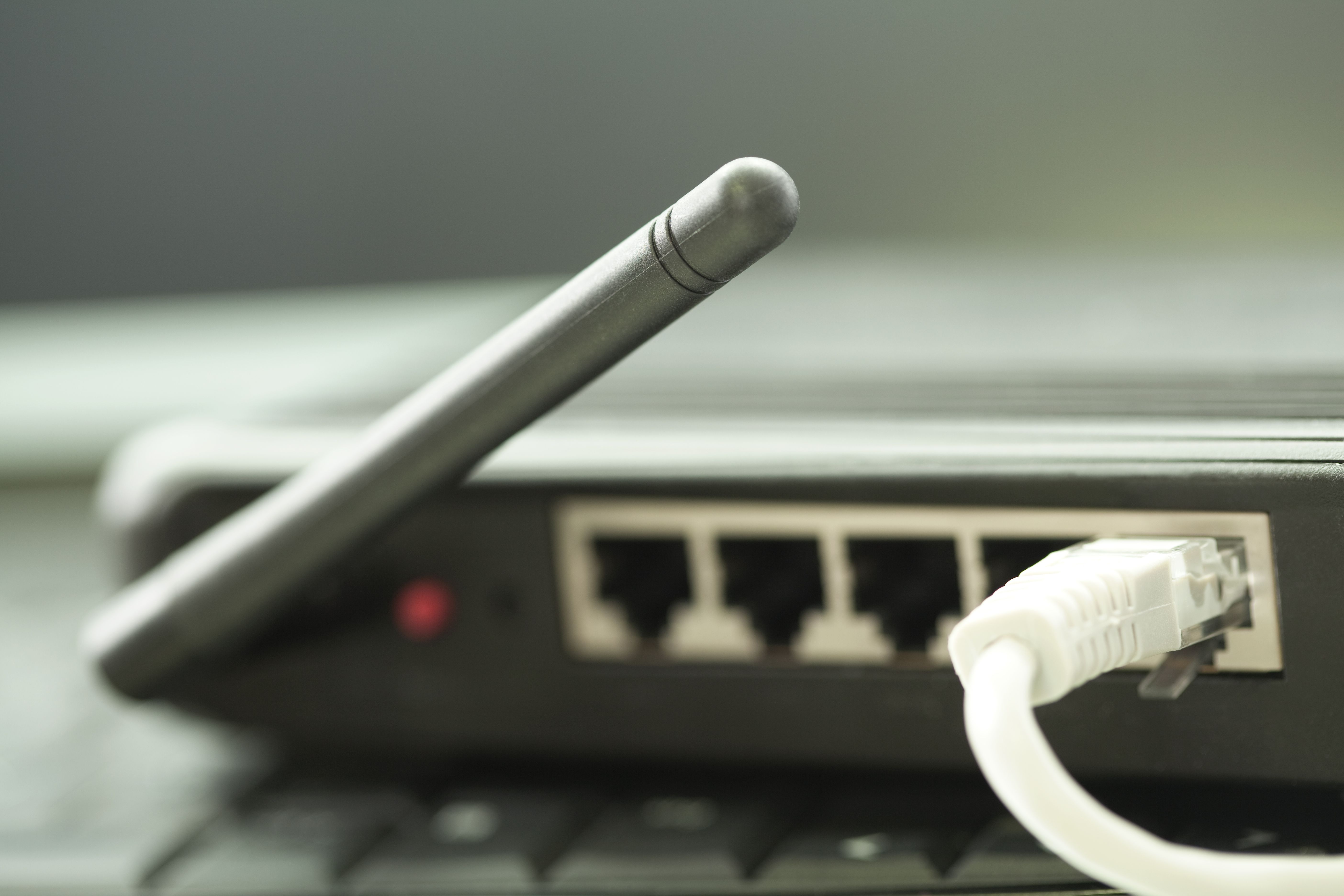 Интернет соединение с WLAN роутером в домашнем офисе