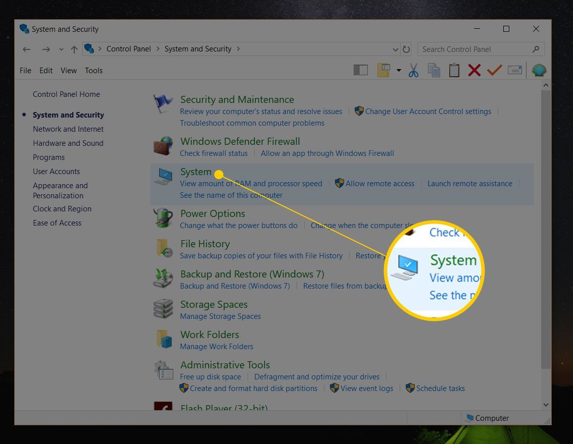 Системная ссылка в окне «Система и безопасность» панели управления Windows 10