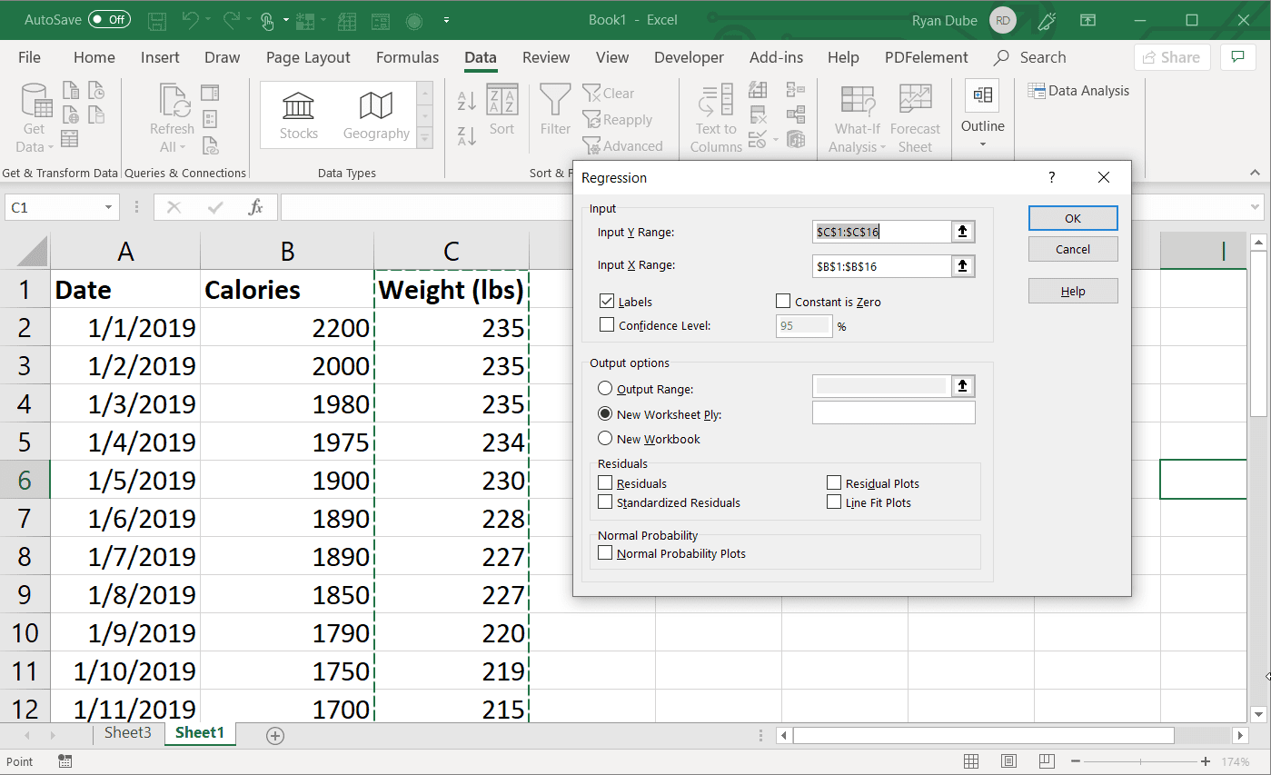 Снимок экрана настройки регрессионного анализа в Excel.