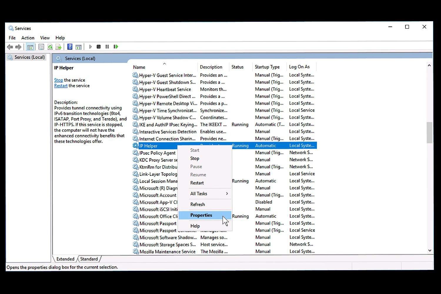 Снимок экрана со службами Windows, с выбранным IP-помощником и нажатием правой кнопки мыши с выделенной опцией Свойства
