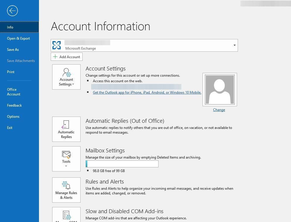 URL-адрес Outlook Web Access можно получить на вкладке «Файлы» в Outlook.