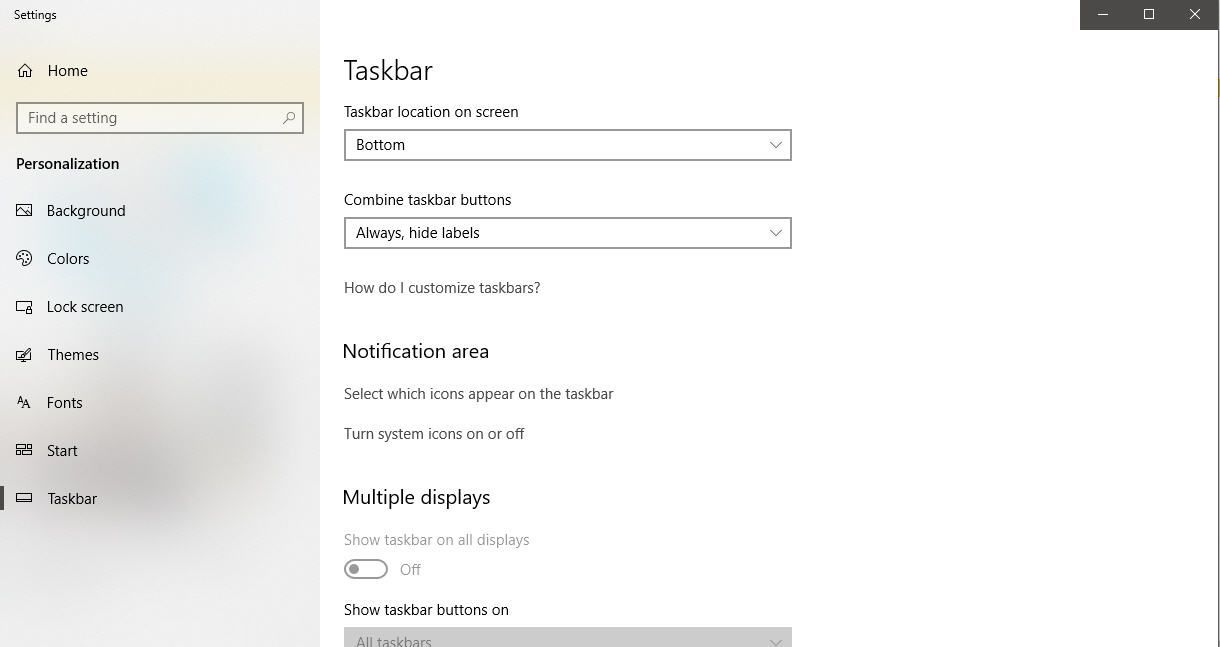 Снимок экрана интерфейса настроек панели задач Windows 10.