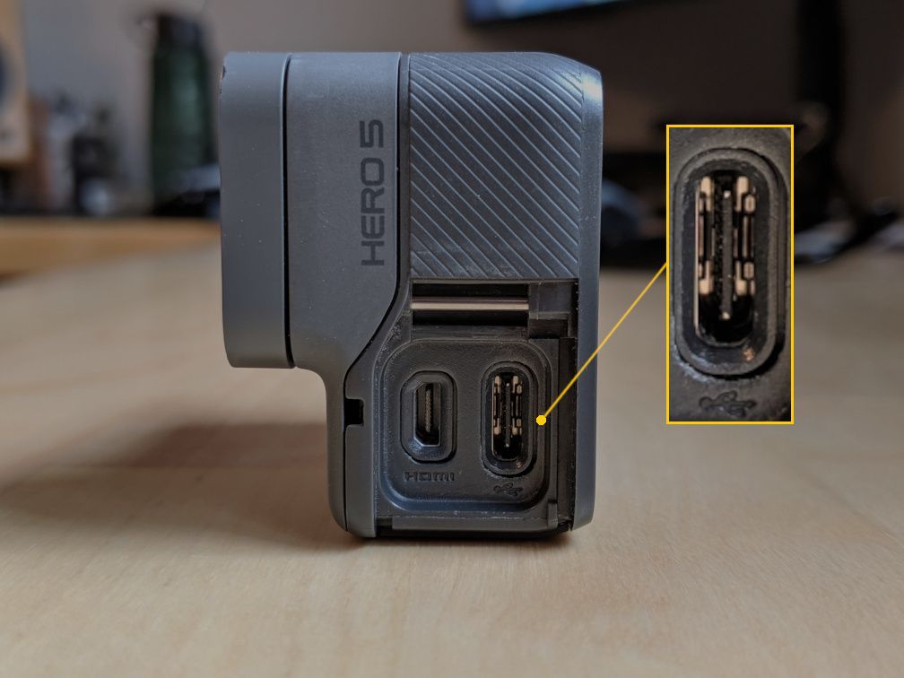 GoPro Hero5 крупным планом порта данных / кабель для зарядки