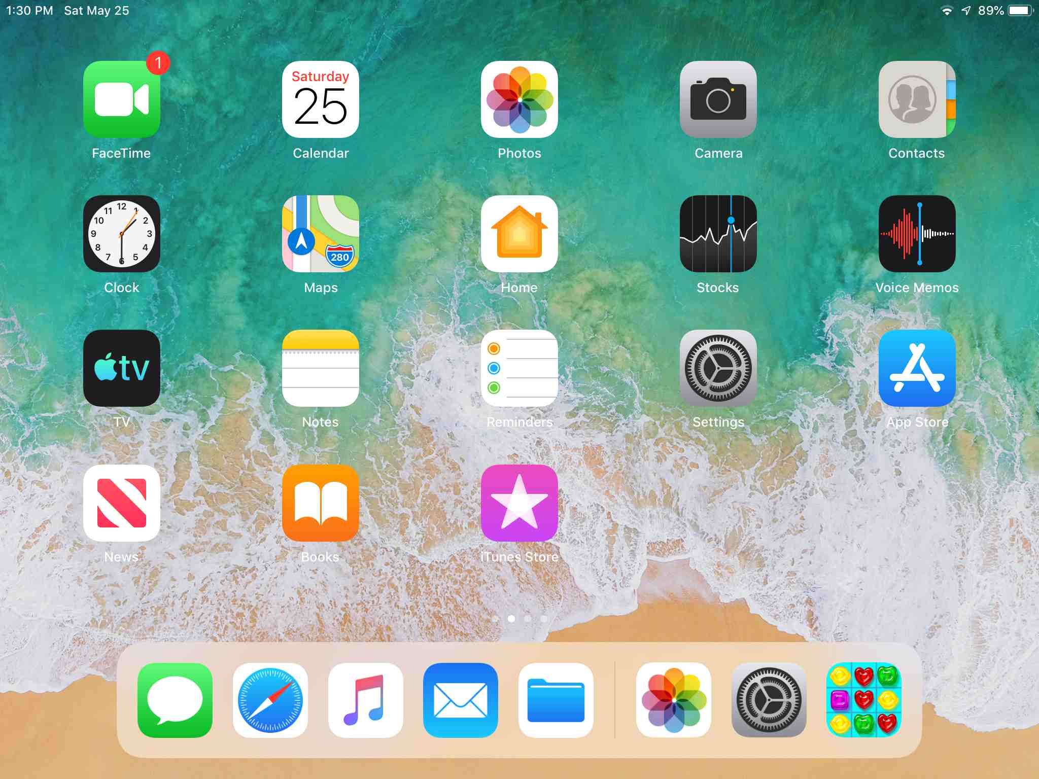 Главный экран iPad с приложением «Настройки»