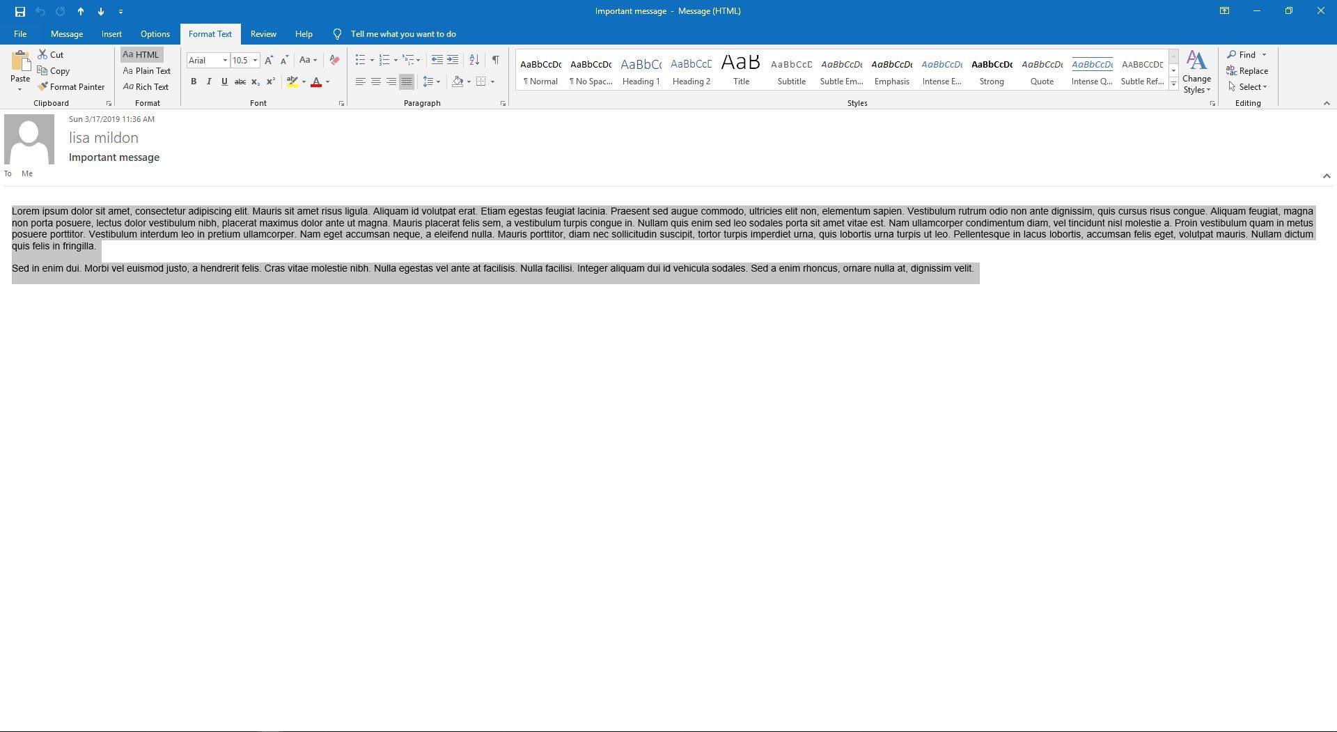 Текст выделяется в электронном письме в Outlook.