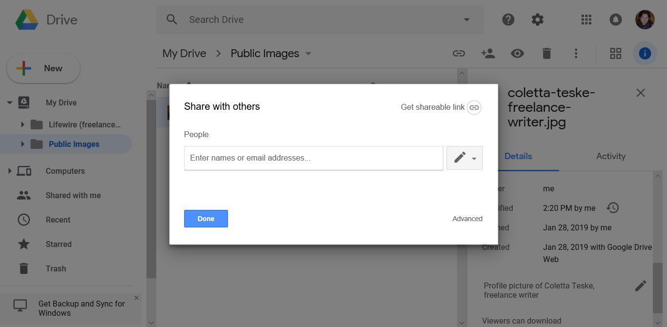 Снимок экрана, показывающий, как сделать фотографию общедоступной для загрузки изображения в Google