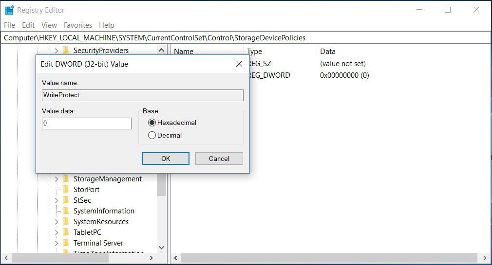 Снимок экрана, показывающий, как снять защиту от записи с USB в редакторе реестра Windows