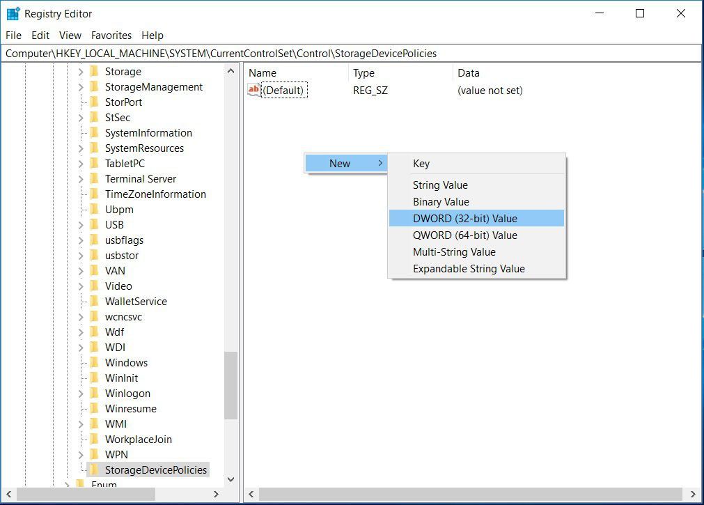 Снимок экрана, показывающий, как создать значение DWORD в реестре Windows