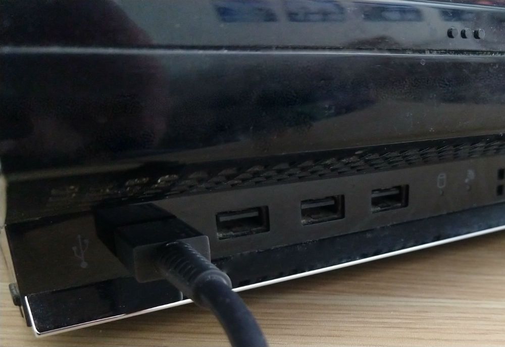 USB-кабель подключен к PS3.