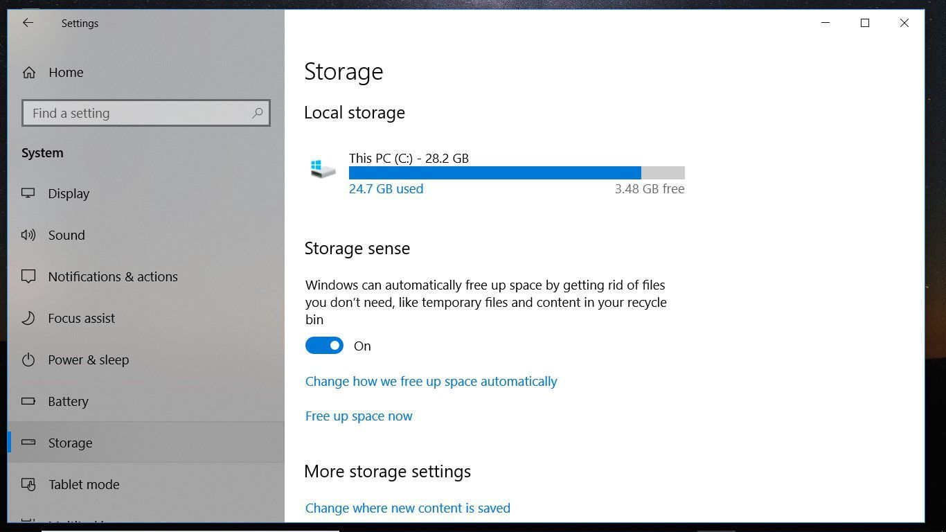 Windows 10 Storage Sense с инструментом «Освободи место»
